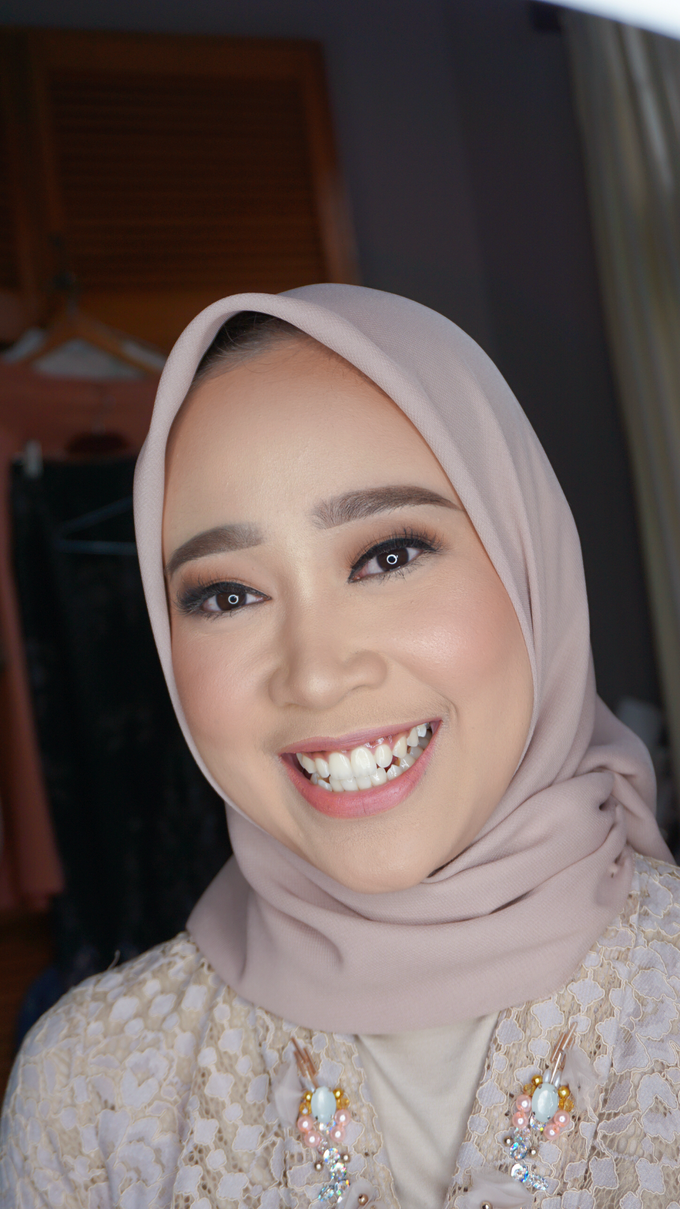 Engagement Makeup for Ms. Prieta by Makeupbyamhee - 010