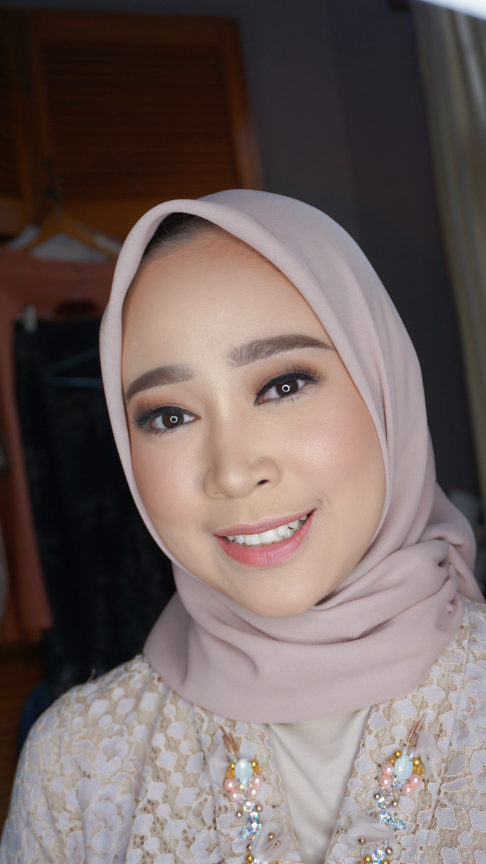 Engagement Makeup for Ms. Prieta by Makeupbyamhee - 012