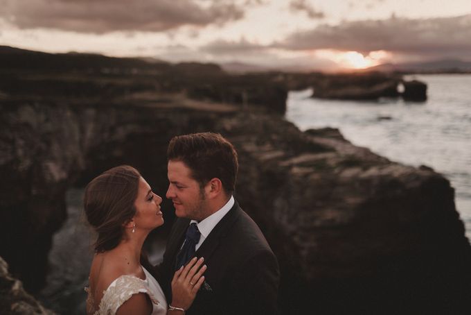 Cathedrals Beach by Manuel Balles. Wedding Photographer. - 028