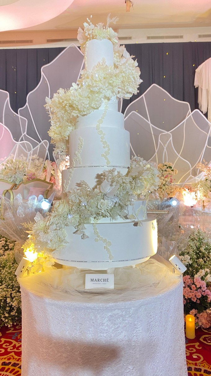 Wedding 07 Juli 2024
Michael & Liza by Marche Wedding Cake - 007