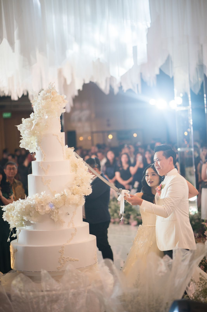 Wedding 07 Juli 2024
Michael & Liza by Marche Wedding Cake - 011