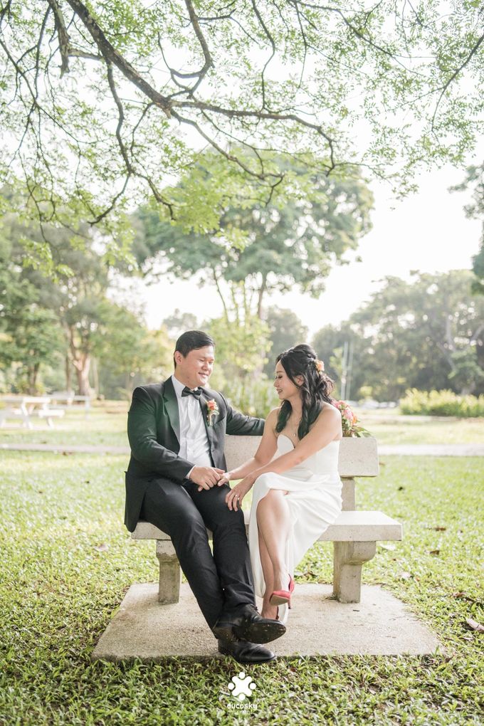 Martin Jnet Pre-Wedding | Strolling in a Park by Ducosky - 003