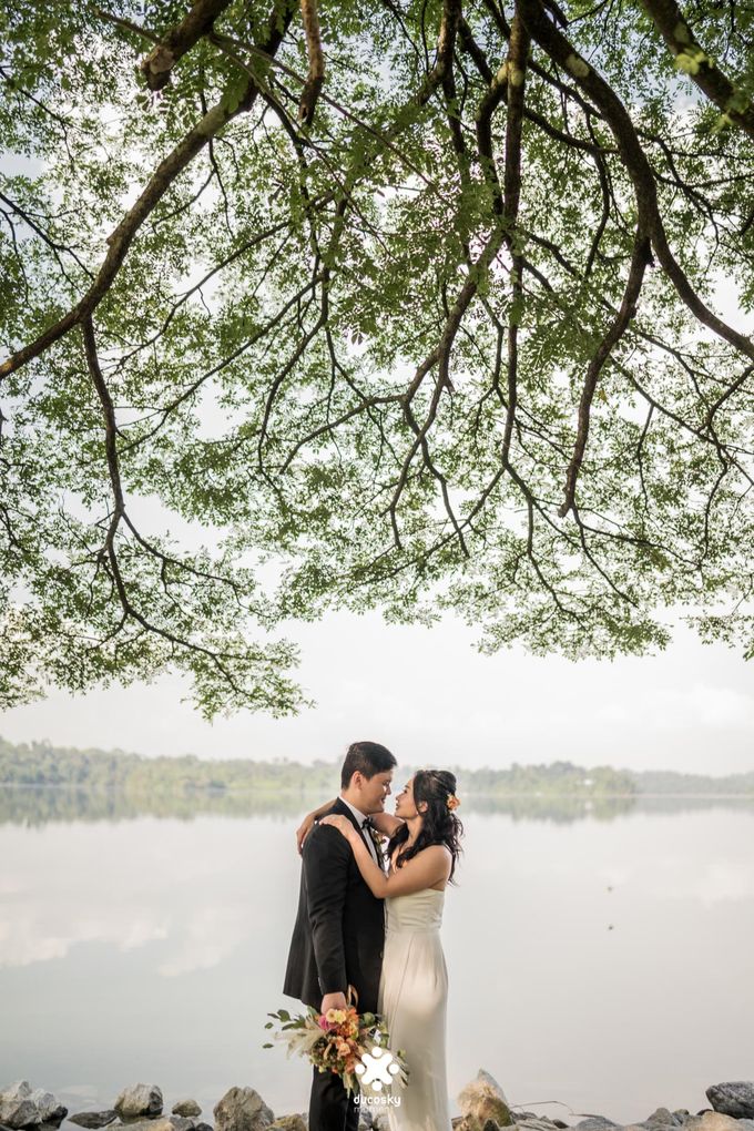 Martin Jnet Pre-Wedding | Strolling in a Park by Ducosky - 013