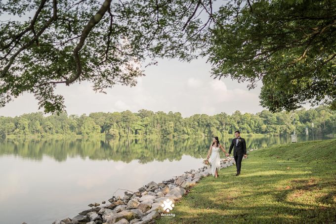 Martin Jnet Pre-Wedding | Strolling in a Park by Ducosky - 017