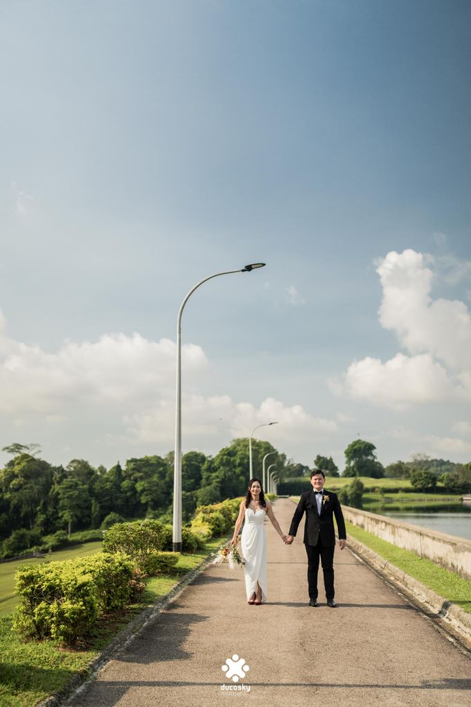 Martin Jnet Pre-Wedding | Strolling in a Park by Ducosky - 028