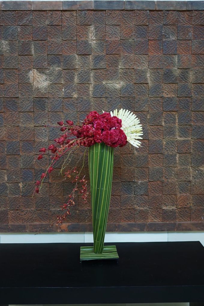 Balinese Floral Centrepieces by Make A Scene! Bali - 006 Balinese Floral Centrepieces by Make A Scene! Bali - 006