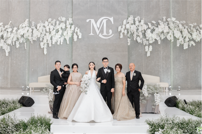 Michael & Cindy Wedding Decoration at Pullman Grand Ballroom, Bandung by Valentine Wedding Decoration - 020