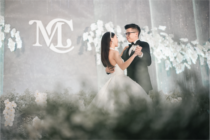 Michael & Cindy Wedding Decoration at Pullman Grand Ballroom, Bandung by MY MUSE BY YOFI - 011