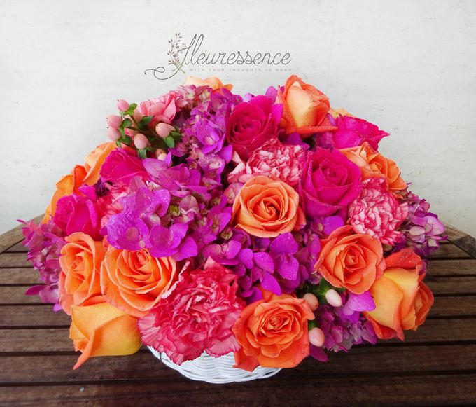 FLOWER BASKET AND VASE by Fleuressence - 005 FLOWER BASKET AND VASE by Fleuressence - 005