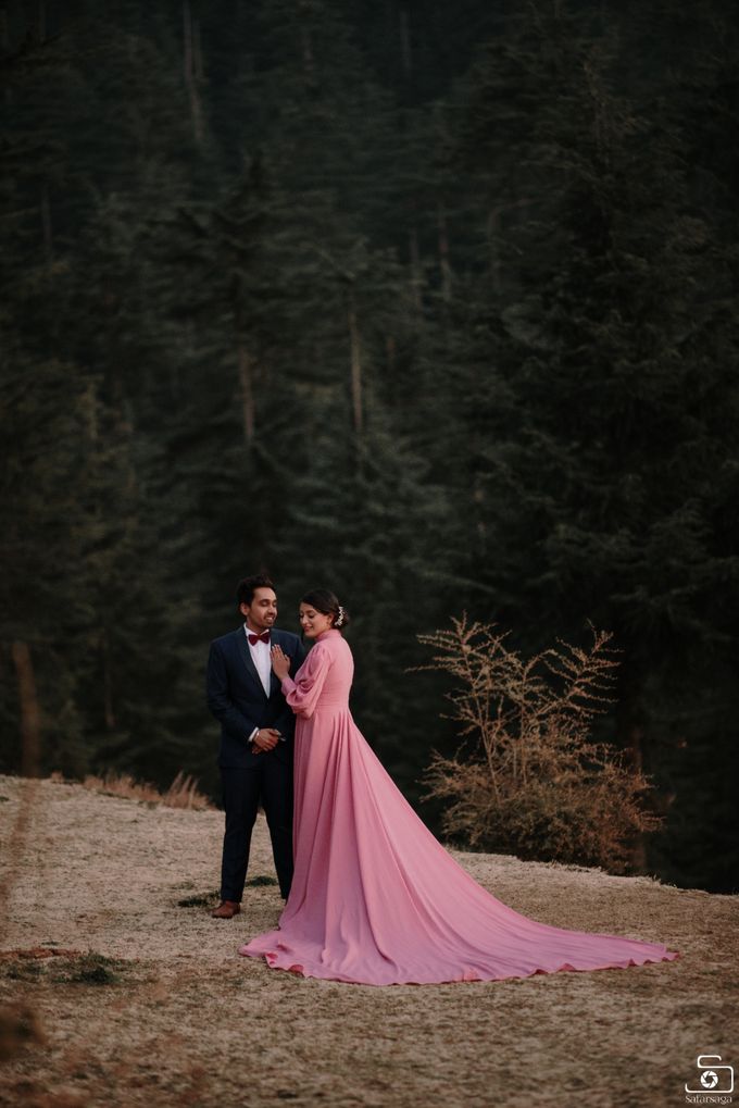 Megha and Aishwarya - Pre-wedding Shoot in Himachal Pradesh - Safarsaga Films by Safarsaga Films - 012 Megha and Aishwarya - Pre-wedding Shoot in Himachal Pradesh - Safarsaga Films by Safarsaga Films - 012