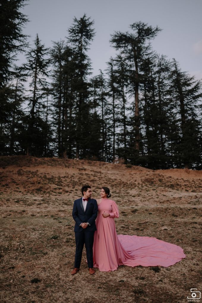 Megha and Aishwarya - Pre-wedding Shoot in Himachal Pradesh - Safarsaga Films by Safarsaga Films - 008 Megha and Aishwarya - Pre-wedding Shoot in Himachal Pradesh - Safarsaga Films by Safarsaga Films - 008