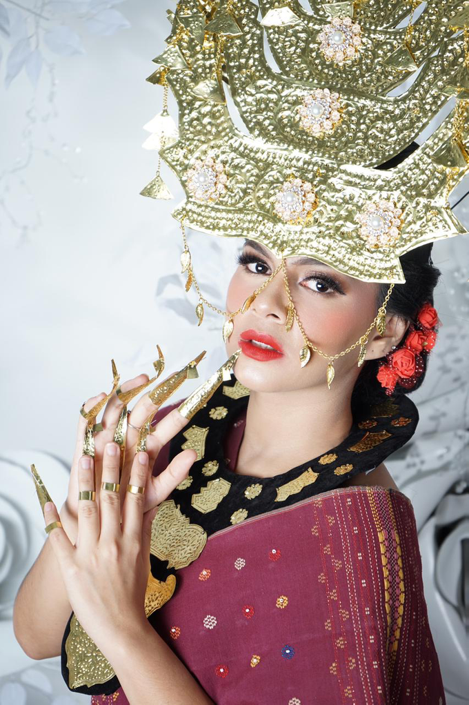 Makeup dan acc by melani indrawan by Melani Indrawan - 002 Makeup dan acc by melani indrawan by Melani Indrawan - 002