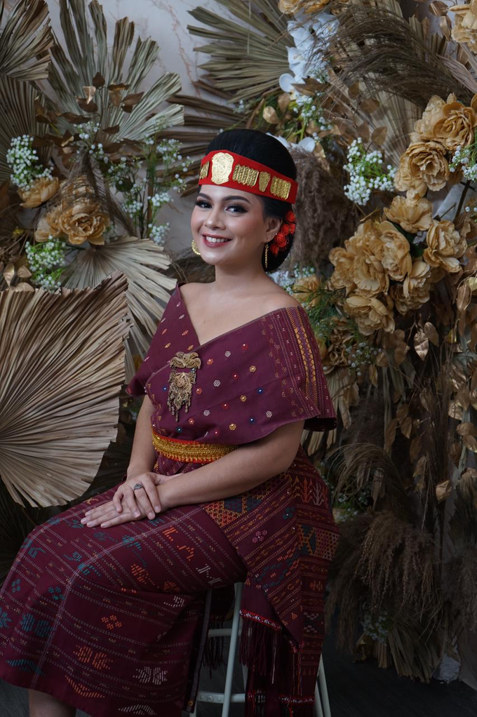 Makeup dan acc by melani indrawan by Melani Indrawan - 001 Makeup dan acc by melani indrawan by Melani Indrawan - 001