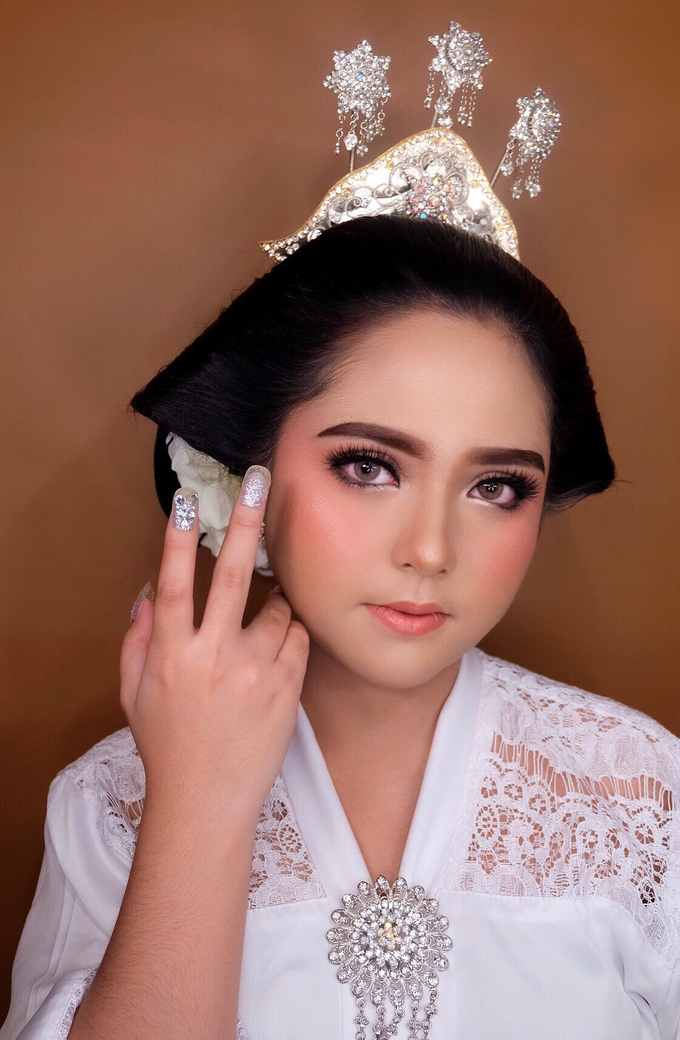 Makeup dan acc by melani indrawan by Melani Indrawan - 011 Makeup dan acc by melani indrawan by Melani Indrawan - 011