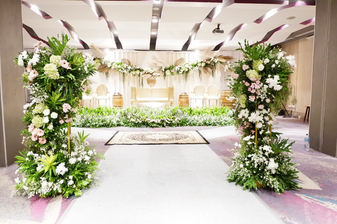 Lobby Area Wedding Kiki & Chynthia by Mercure Jakarta Sabang - 007 Lobby Area Wedding Kiki & Chynthia by Mercure Jakarta Sabang - 007