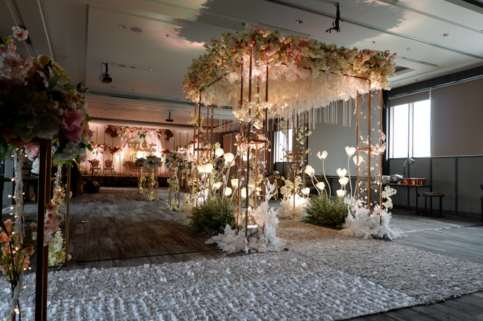 Sky Ball Room Wedding Kevin & Yunita by Mercure Jakarta Sabang - 032 Sky Ball Room Wedding Kevin & Yunita by Mercure Jakarta Sabang - 032