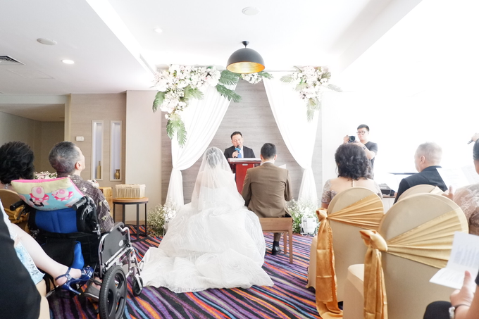Sky Ball Room Wedding Kevin & Yunita by Mercure Jakarta Sabang - 034 Sky Ball Room Wedding Kevin & Yunita by Mercure Jakarta Sabang - 034