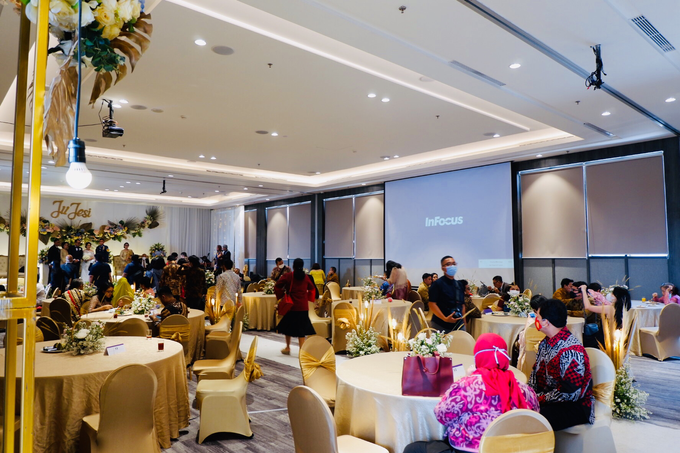 New Normal Wedding Jesi & Ju Patric by Mercure Jakarta Sabang - 018 New Normal Wedding Jesi & Ju Patric by Mercure Jakarta Sabang - 018