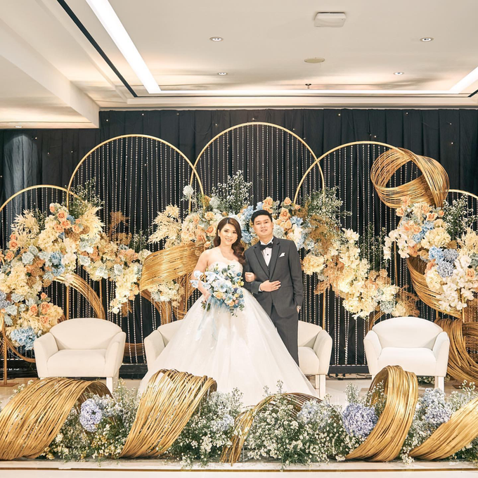 Mercure Gatot Subroto Wedding Of Ms. D & Mr. D by Surya Wedding Consultant - 002