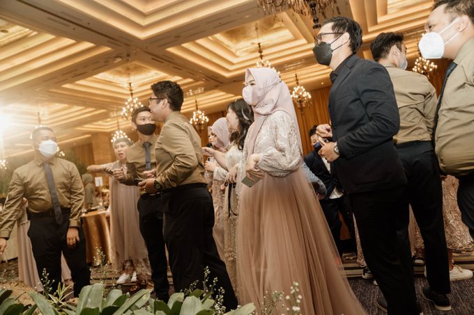 Merry & Anugrah Wedding at Kempinski Ballroom Jakarta by AKSA Creative - 030