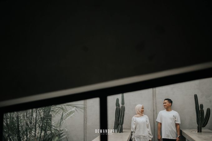 Pre Wedding of Ajeng & Teddy by Dewandaru Pictures - 022