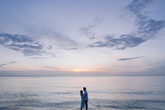 Lifestyle couple portrait by MJKphotography - 006