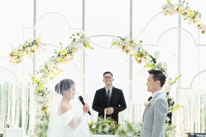 Michael & Melissa Wedding Decoration at Intercontinental Diamond by Everglow Pagar Ayu - 008