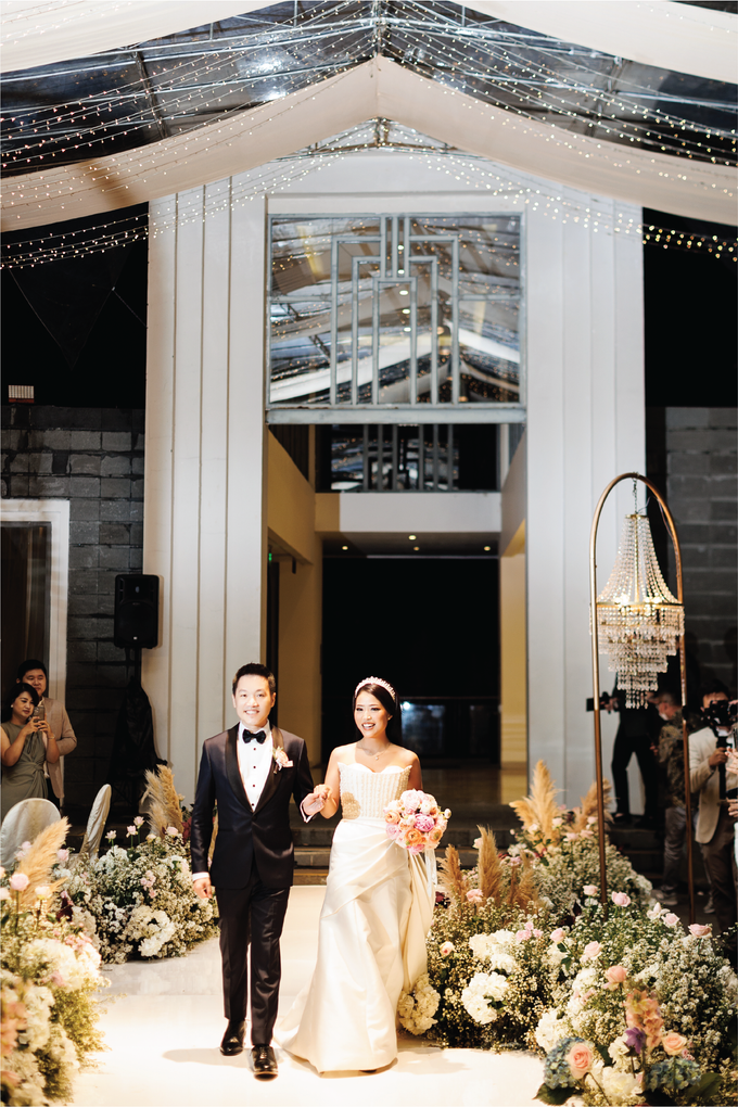 Michael & Melissa Wedding Decoration at Intercontinental Diamond by Everglow Pagar Ayu - 017