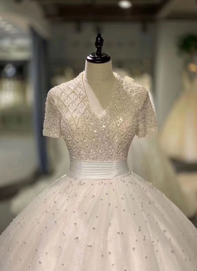 Wedding Dress by Sewa Gaun Pesta - 024 Wedding Dress by Sewa Gaun Pesta - 024