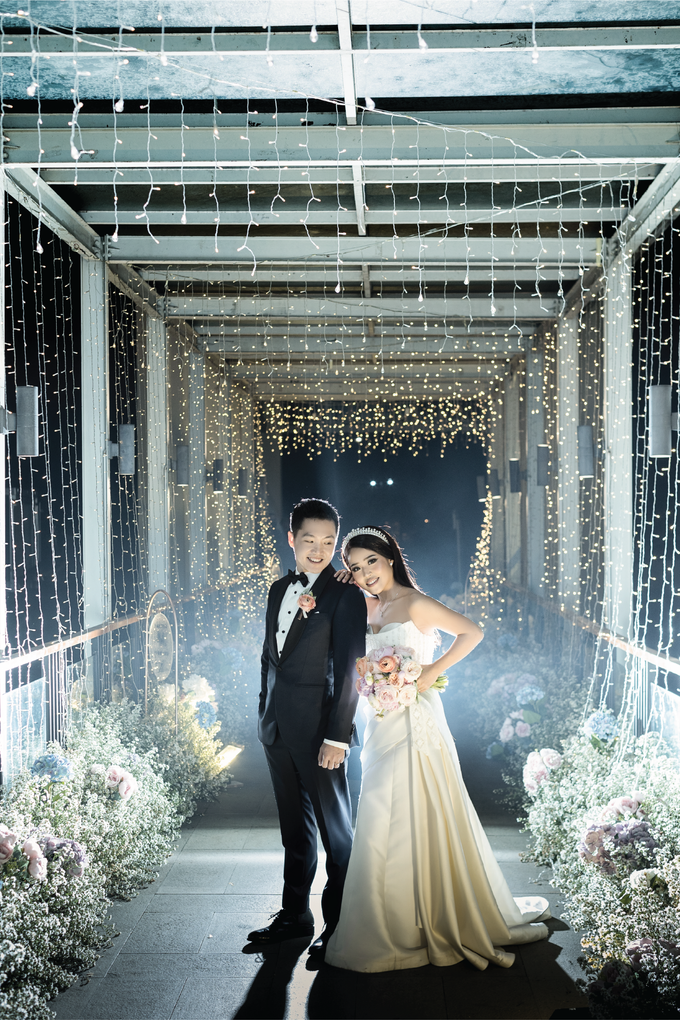 Michael & Melissa Wedding Decoration at Intercontinental Diamond by Everglow Pagar Ayu - 049