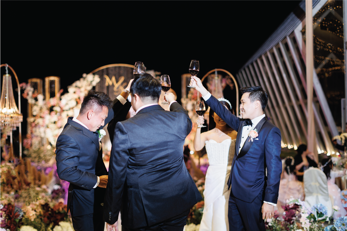 Michael & Melissa Wedding Decoration at Intercontinental Diamond by Everglow Pagar Ayu - 035