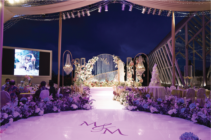 Michael & Melissa Wedding Decoration at Intercontinental Diamond by Everglow Pagar Ayu - 021