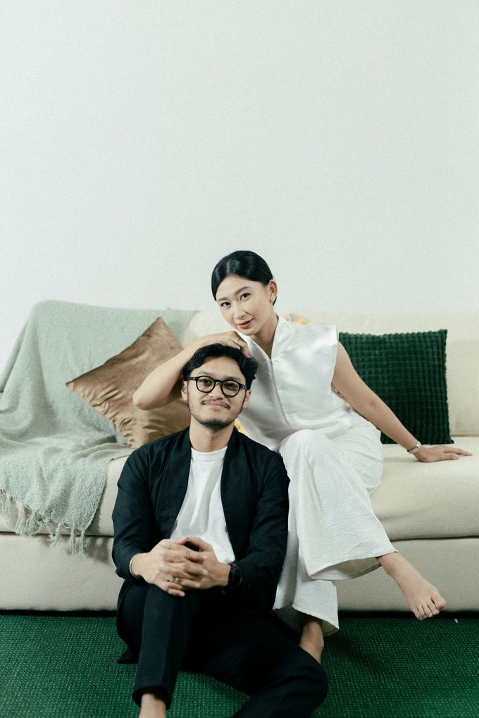 Intimate Session Belinda & Adit - Studio Session by Moar Picture - 003