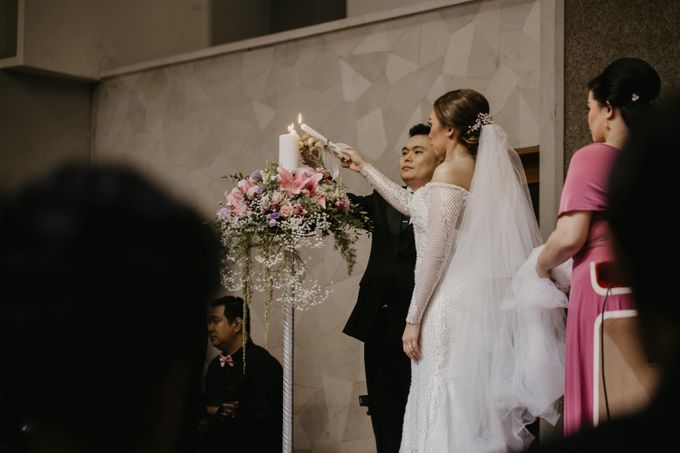 Неудачные свадебные фотографии. Stolen игра. Игра stolen ограбление века. Stolen newlywed. Stolen newlywed.