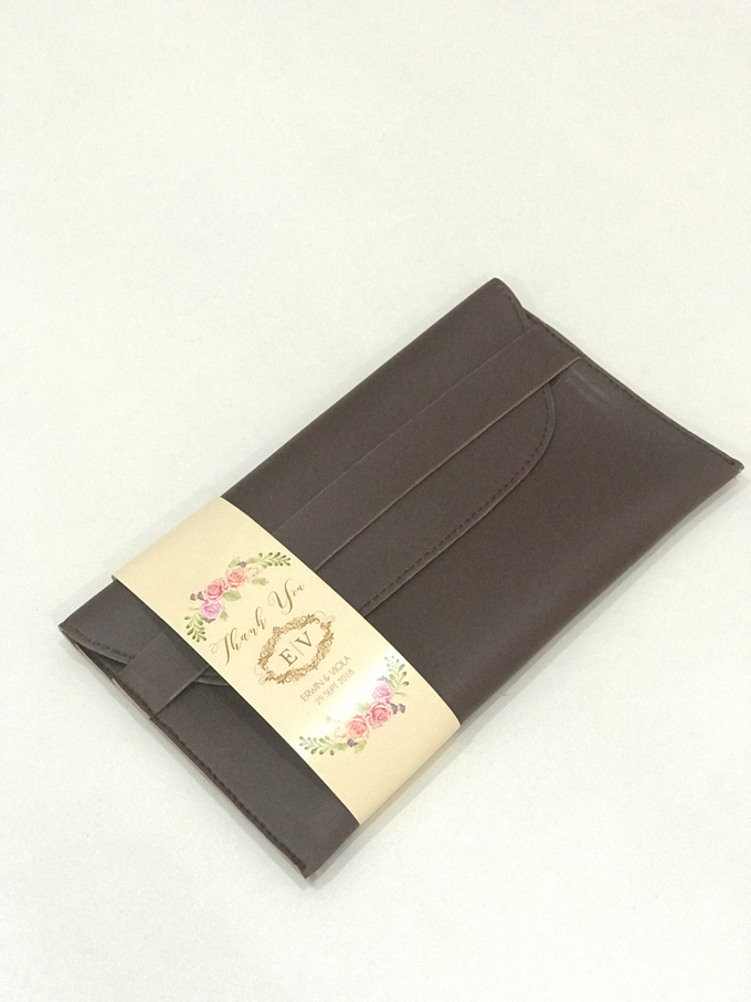 Customized Leather Favors by Mrs. Favors Souvenir - 008 Customized Leather Favors by Mrs. Favors Souvenir - 008