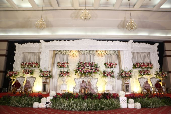 Earliera & Ary Wedding by PUSPITA SAWARGI (wedding and catering service) - 022 Earliera & Ary Wedding by PUSPITA SAWARGI (wedding and catering service) - 022