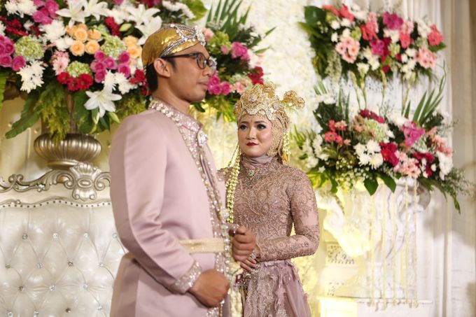 Earliera & Ary Wedding by PUSPITA SAWARGI (wedding and catering service) - 010