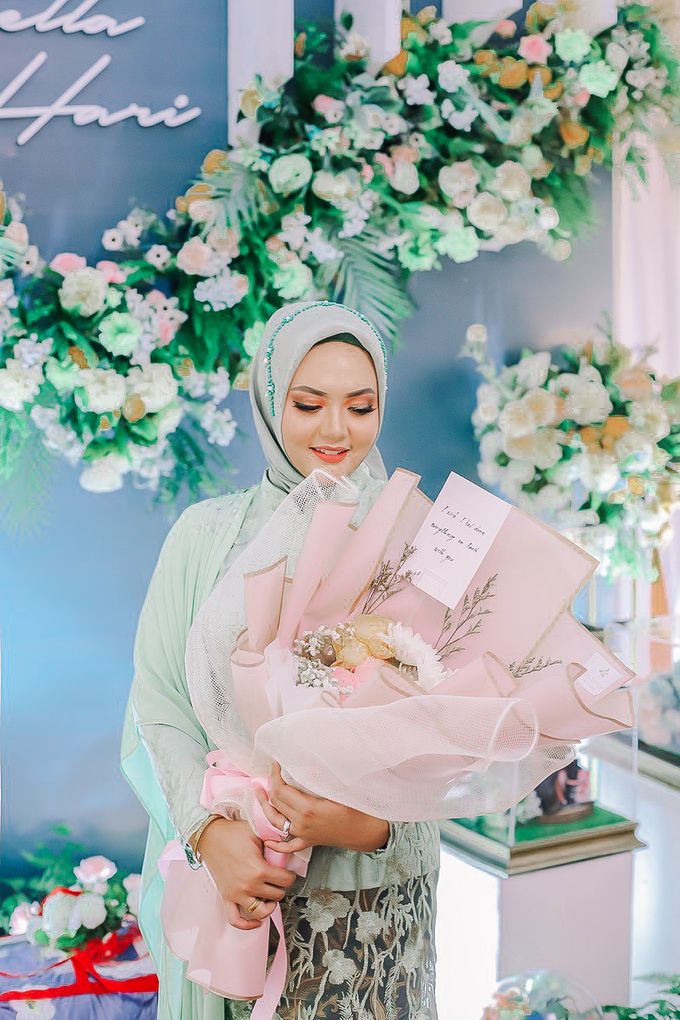 Engagement Bella + Hari by Happy Hour Fotografi - 003