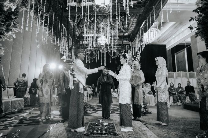 The Java Wedding of Hibiya & Bayu by ThePhotoCap.Inc - 035 The Java Wedding of Hibiya & Bayu by ThePhotoCap.Inc - 035