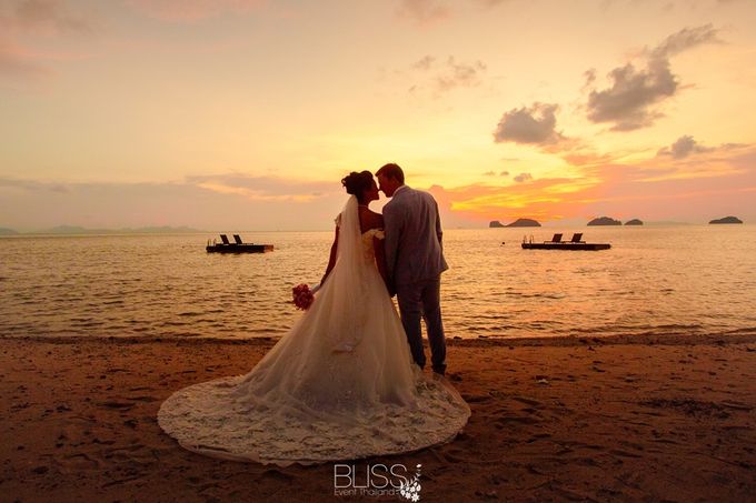 Neil & Erica wedding at Conrad Koh Samui by BLISS Events & Weddings Thailand - 018 Neil & Erica wedding at Conrad Koh Samui by BLISS Events & Weddings Thailand - 018