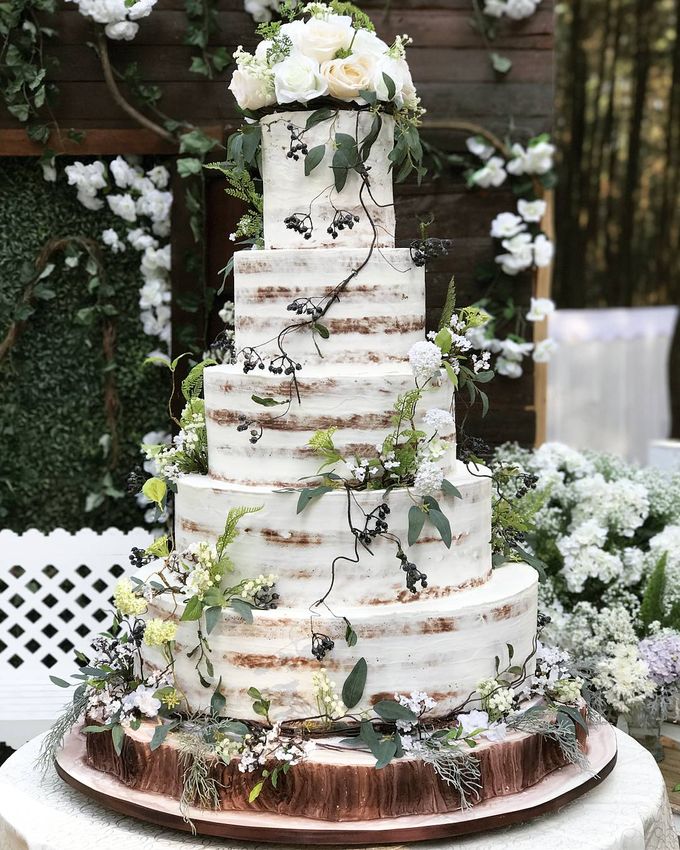 forest wedding of andrew and lia by amor cake bridestory com