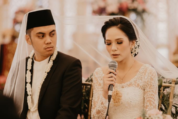 Nasya & Agyl Wedding Photo at Menara Mandiri by IKK Wedding Planner - 035 Nasya & Agyl Wedding Photo at Menara Mandiri by IKK Wedding Planner - 035