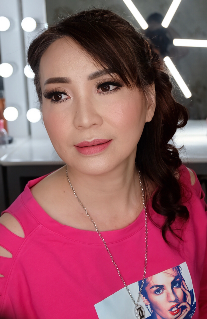 Mom Makeup by Nataliang MUA and Academy - 005 Mom Makeup by Nataliang MUA and Academy - 005