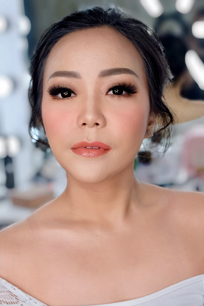 Ms. Vina by Nataliang MUA and Academy - 002 Ms. Vina by Nataliang MUA and Academy - 002