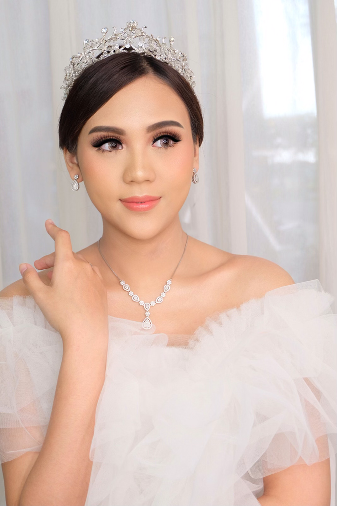 Wedding Makeup for Ms Rose by Nataliang MUA and Academy - 003 Wedding Makeup for Ms Rose by Nataliang MUA and Academy - 003