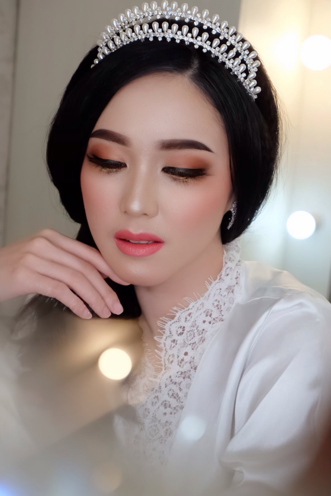 Bride Makeup by KYRIA WEDDING - 003