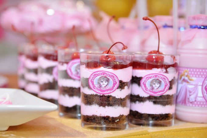 Shavira Jeannette 1st Birthday party decoration by Our Wedding & Event Organizer - 006