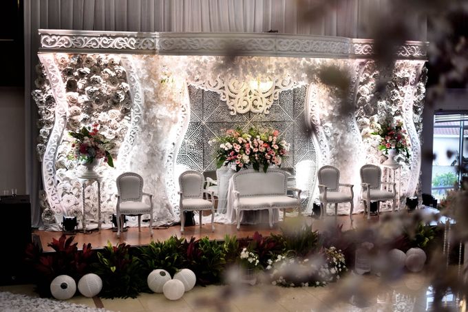 Fafa & eca decoration wedding reception by PUSPITA SAWARGI (wedding and catering service) - 019 Fafa & eca decoration wedding reception by PUSPITA SAWARGI (wedding and catering service) - 019