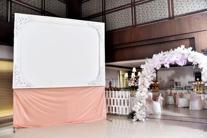 Fafa & eca decoration wedding reception by PUSPITA SAWARGI (wedding and catering service) - 031 Fafa & eca decoration wedding reception by PUSPITA SAWARGI (wedding and catering service) - 031