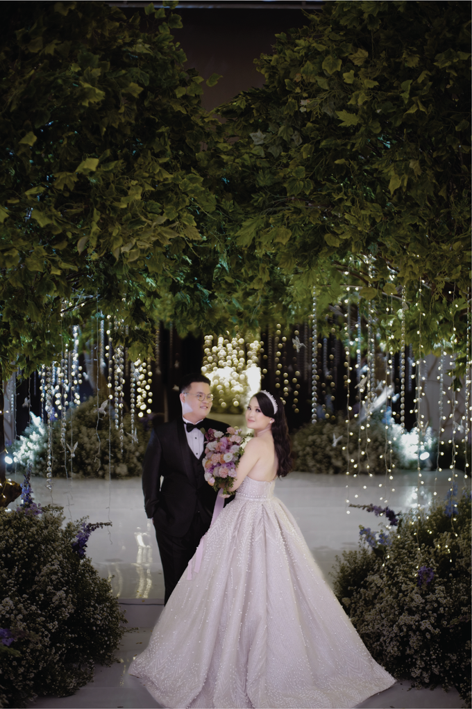 Jimmy & Jessica Wedding Decoration at Hilton Ballroom, Bandung by Valentine Wedding Decoration - 043 Jimmy & Jessica Wedding Decoration at Hilton Ballroom, Bandung by Valentine Wedding Decoration - 043
